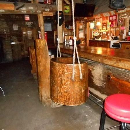 롤로 The Jack Saloon 모텔 객실 사진